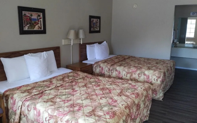 Ozark Swiss Inn