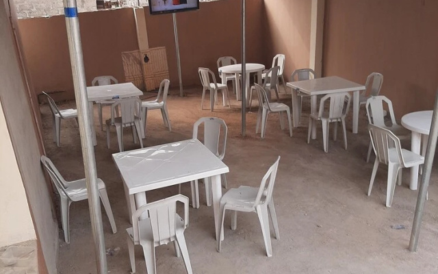 Ribbos Bar And Guest house