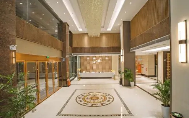 Qianmei International Hotel (Shaoguan Nanxiong Covered Bridge)