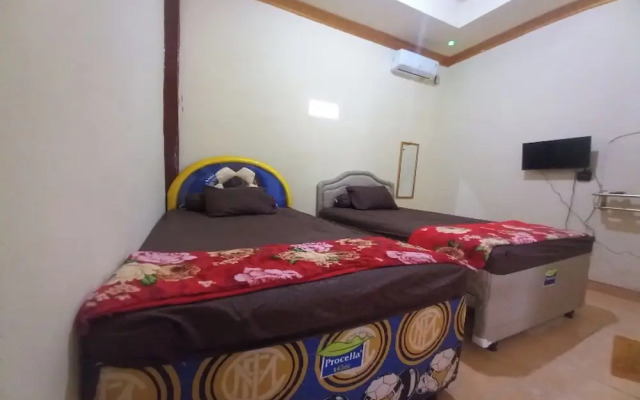 OYO 90731 E-kreasi Home