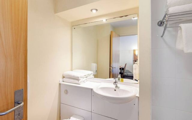 Alty Hotel