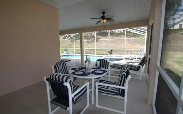 Christine's West Haven Vacation Home