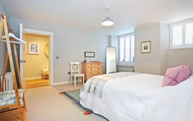 JOIVY Vibrant City Centre 2-bed Apt.