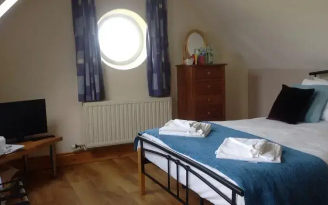 Cronins B&B