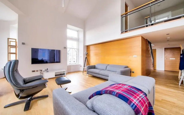 Iconic Quartermile Old Town 3 Bed Duplex