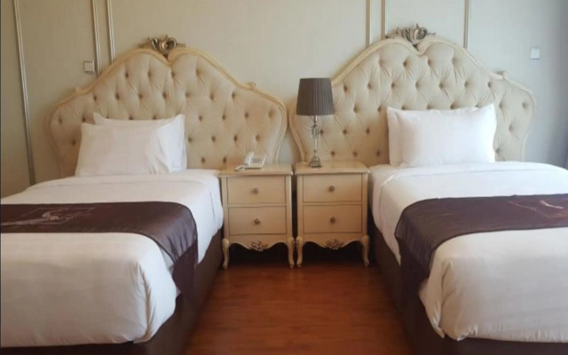 Lk Noble Suite