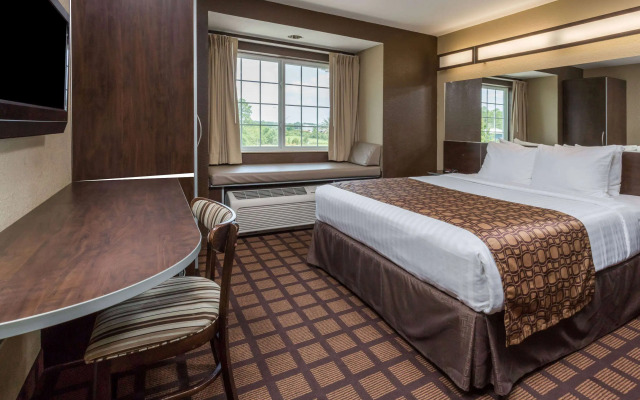 Microtel Inn & Suites by Wyndham Jacksonville Airport