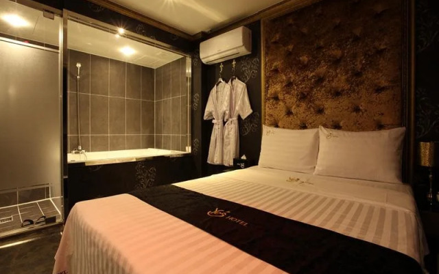 Yes Hotel