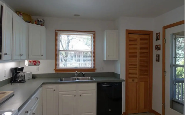 Sea Oats 3 Bedrooms 2 Bathrooms Home