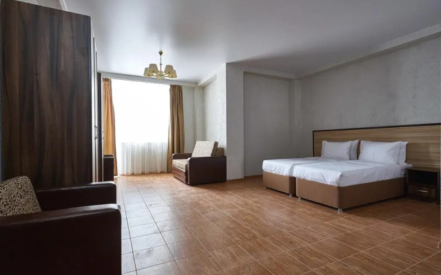 Romanovski Hotel