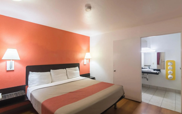 Motel 6 – Pecos, TX