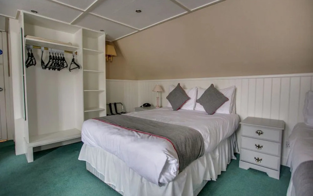 The Murray Arms Hotel