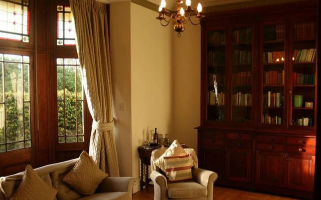 Reading House