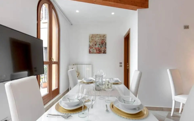 Palazzo Teatro Vecchio-Holiday Suites Salò
