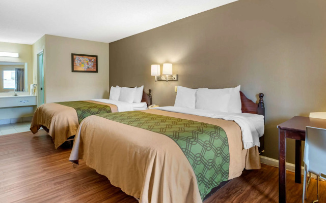 Econo Lodge Inn & Suites Southeast
