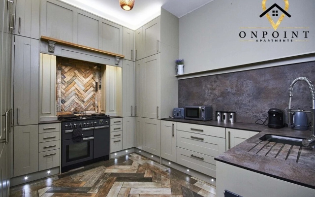 ✰OnPoint -Large House Near Centre with Bar✰