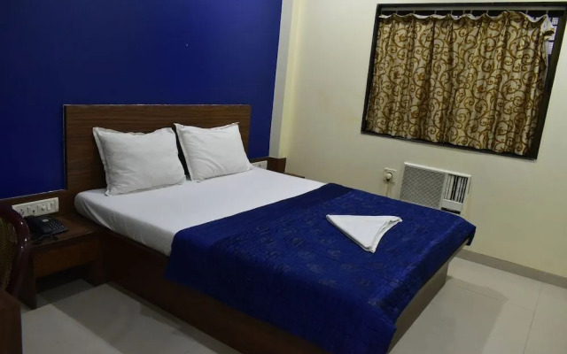 Dolphin Hotel