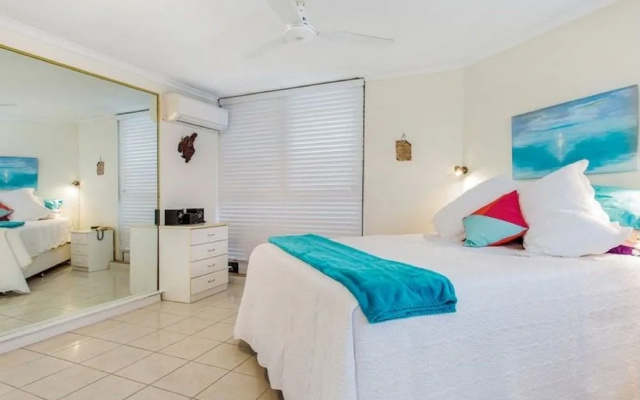 Cairns Ocean View Apartment