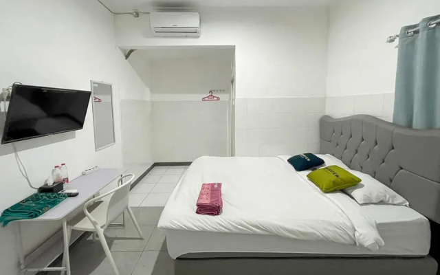 Urbanview Syariah Sasarengan Inn Near Rsud Waled Cirebon
