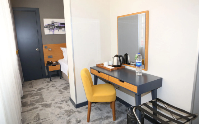 Sapko Airport Hotel