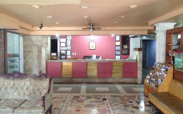 Отель Horizon Frontier Hotel Филиппины, Пампанга - отзывы, цены и фото номеров - забронировать отель Horizon Frontier Hotel онлайн интерьер отеля