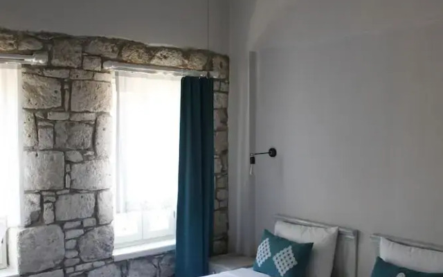 Otel Senice