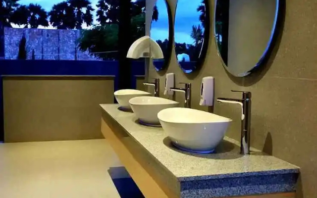 Kambaniru Beach Hotel and Resort