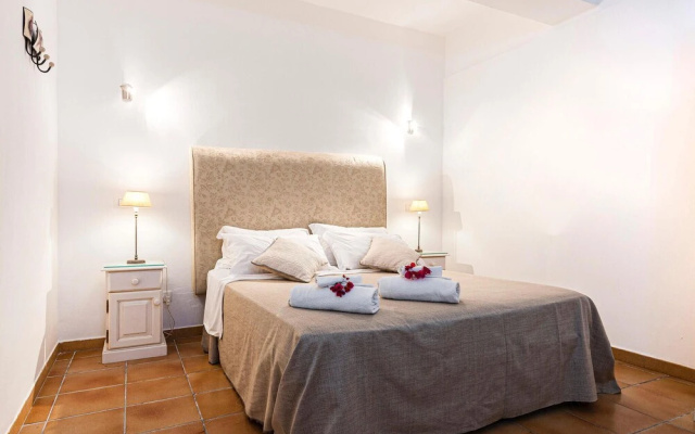 Beautiful Home in Siracusa With Wifi and 1 Bedrooms