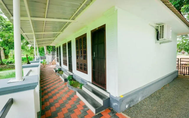The Greenview Inn by OYO Rooms