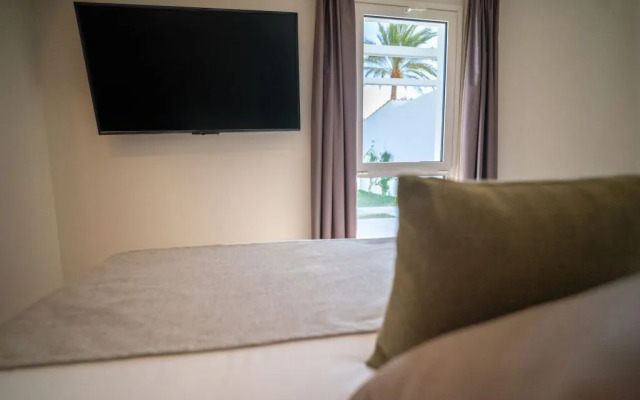 Bungalows HL Miraflor Suites