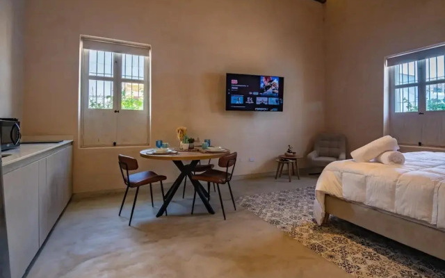 Casa Dorada Apartasuites by Xarm Apartments