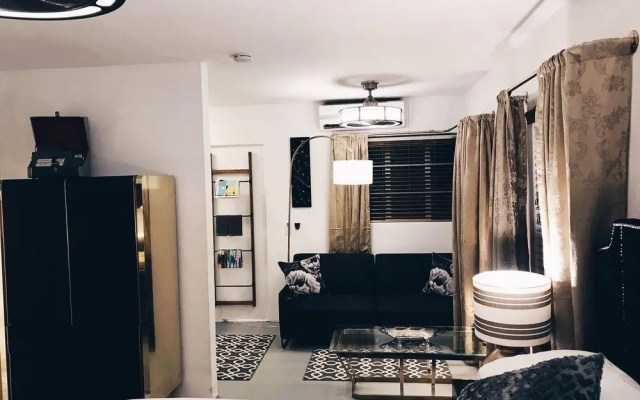 Posh Palm Springs Inn