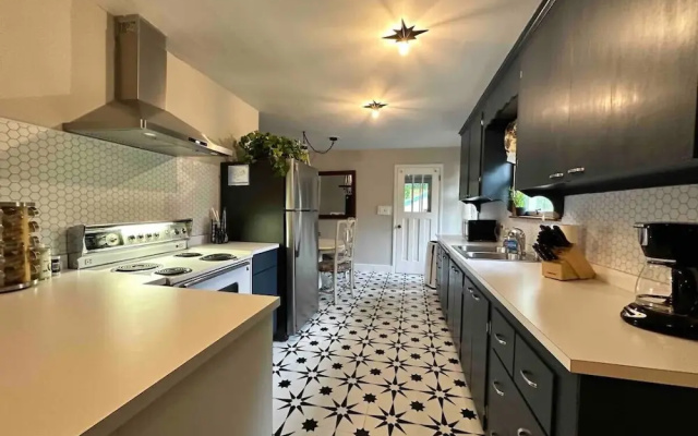 Seattle's Starlight Bungalow