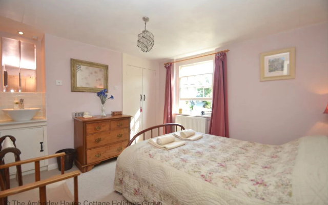 Tail End Cottage