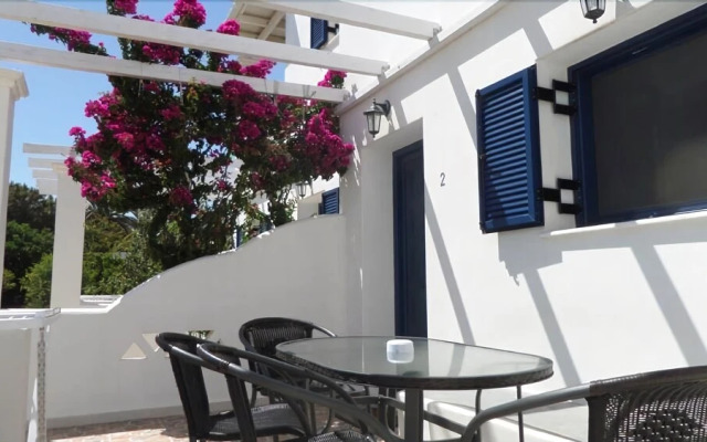 Liostasi Houses