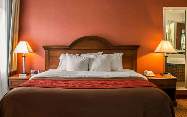 Quality Inn East Liverpool - Calcutta