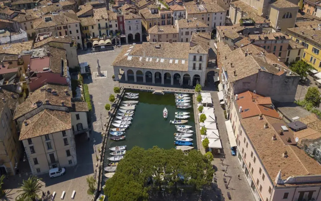 Blue Apartment Desenzano With Wifi