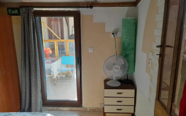 VLASSIS APTS - 2 space STUDIO ELENI Melidoni Rethymno