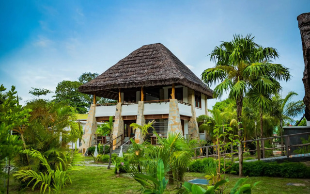 Les Lauriers Eco Hotel