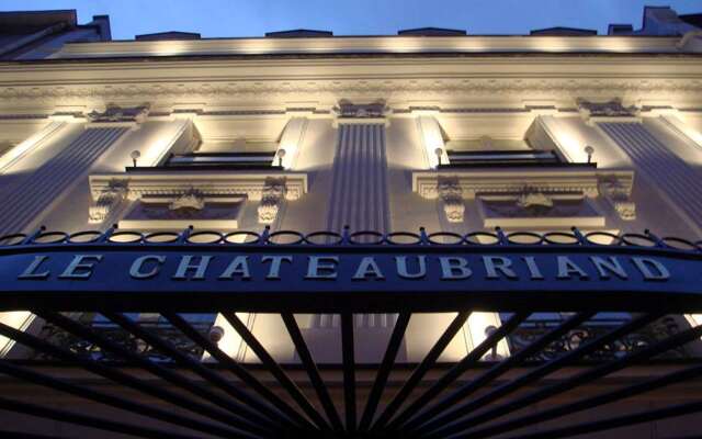Отель Hôtel Chateaubriand Champs Elysées Париж вид на фасад
