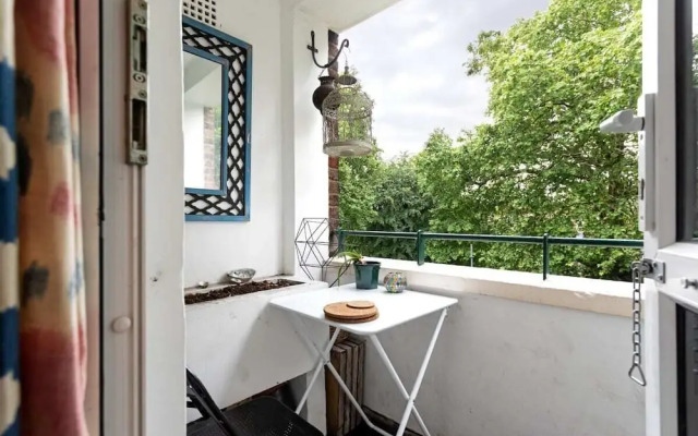 Spacious 1bed Flat W/balcony Zone 2, 5mins to Tube