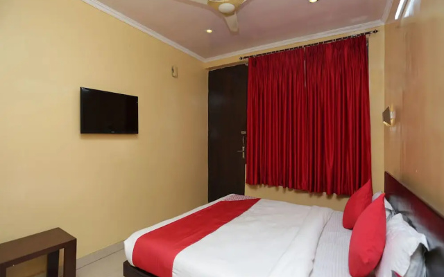 OYO 12887 Hotel A-1