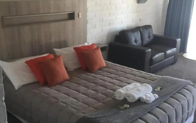 Thomas Lodge Motel