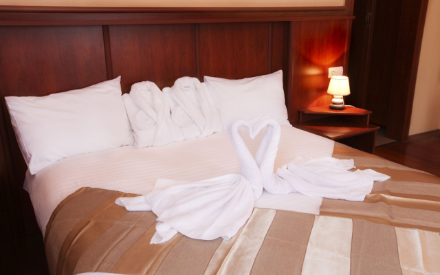 Aristocrat Hotel