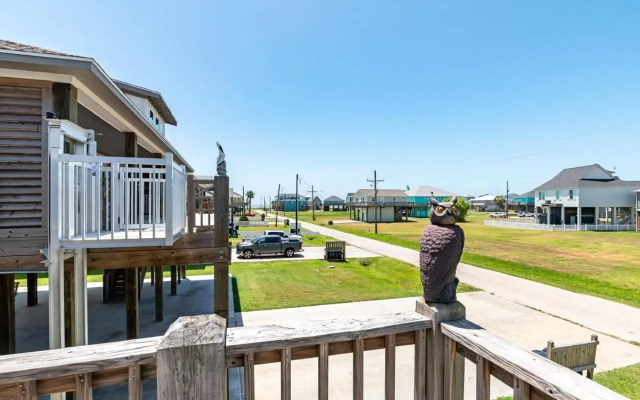 Beach Please 3 Bedroom Home by RedAwning