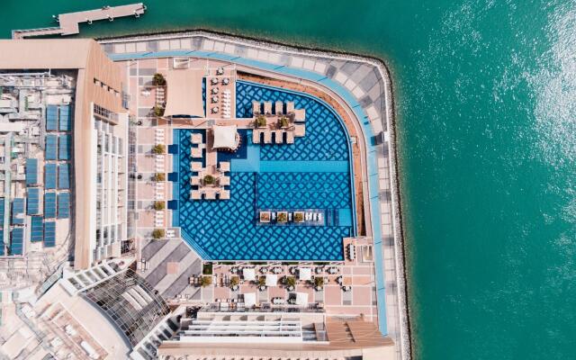 Royal M Hotel & Resort Abu Dhabi вид на фасад