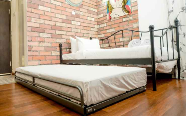 Clean and Cozy Studio Room The Jarrdin Cihampelas By Travelio