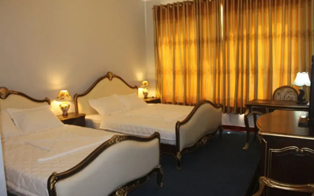 Phoenix Hotel