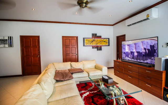 Cosy Beach Pool Villa By Pattaya Sunny Rentals