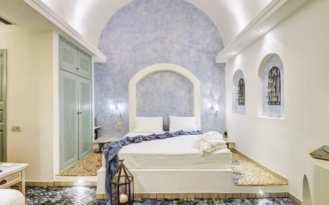 Astarte Suites